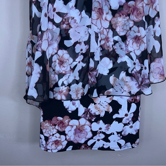 LARGE BLACK PINK FLORAL FLOWY TOP LINED  VNECK SHORT SLEEVE - Picture 3 of 9